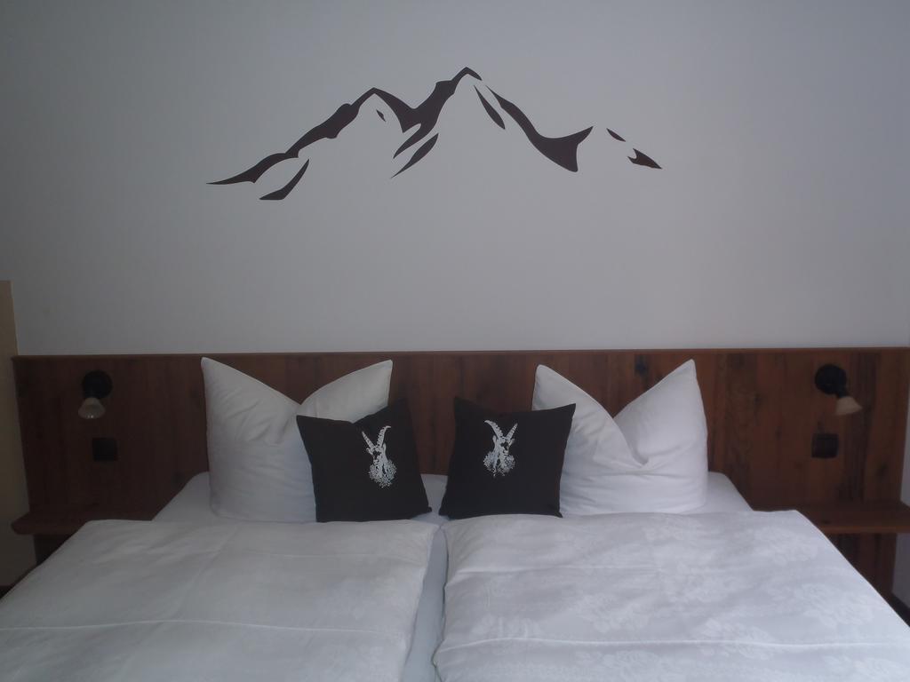 Ferienhaus Bergfreund 미텐발트 객실 사진